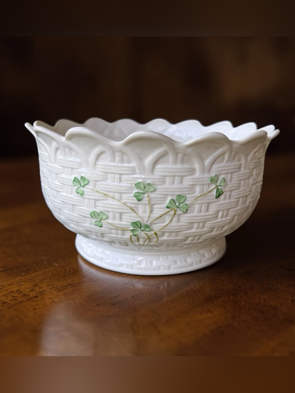 Belleek Ireland Kylemore Shamrock Basketweave Bowl Planter 2011-2019